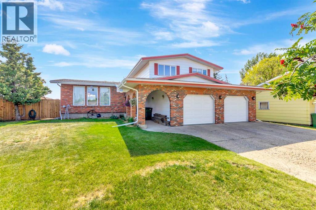 35 Street Unit 5621, Lloydminster, AB T9V 1S1