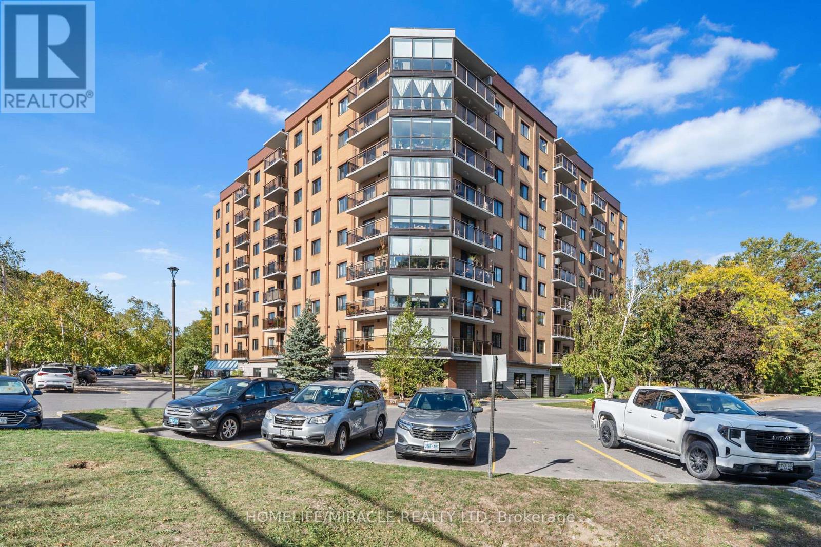 609 120 Barrett Ct, Kingston, ON K7L 5H6