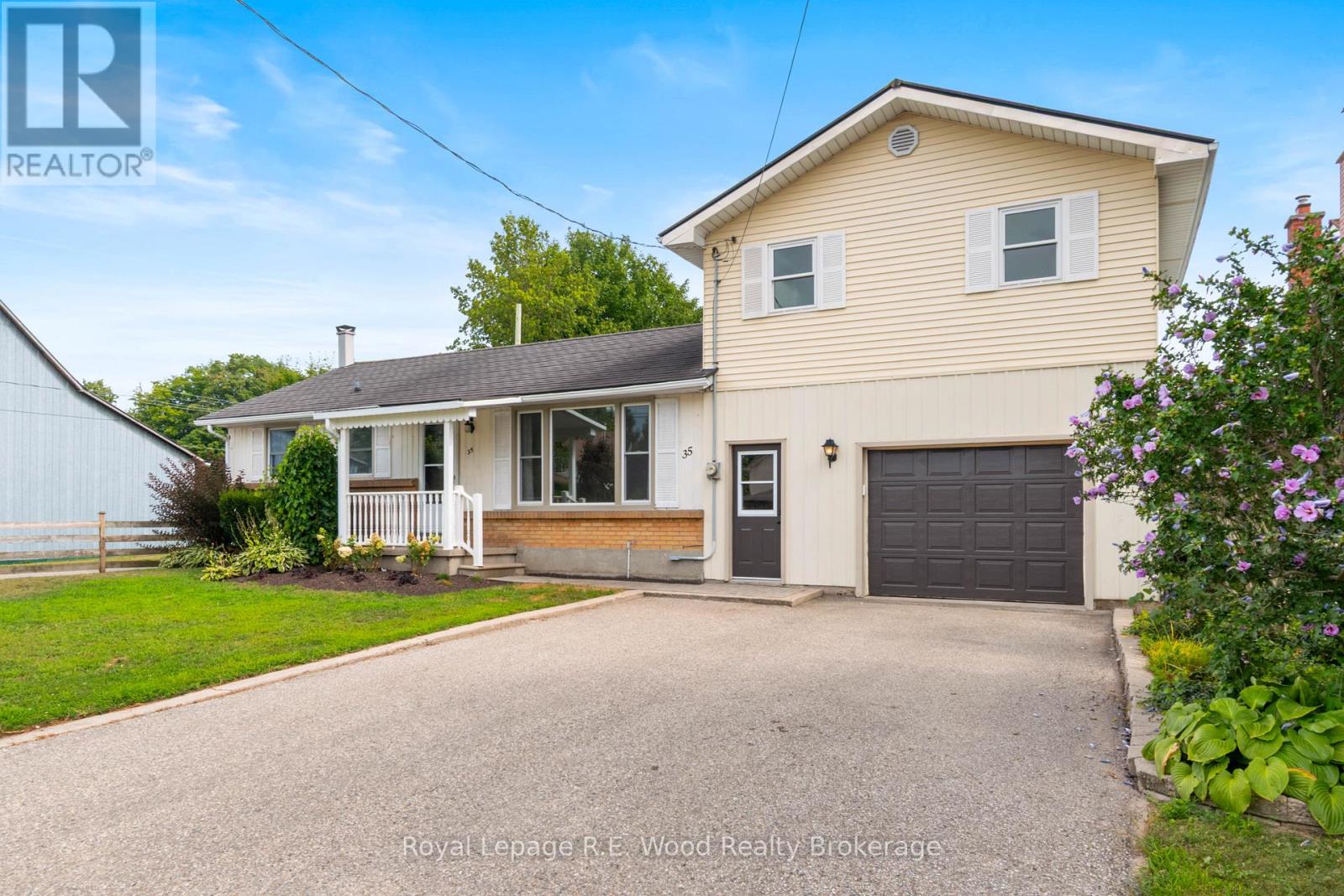 35 Sanders St, Tillsonburg, ON N4G 1H7