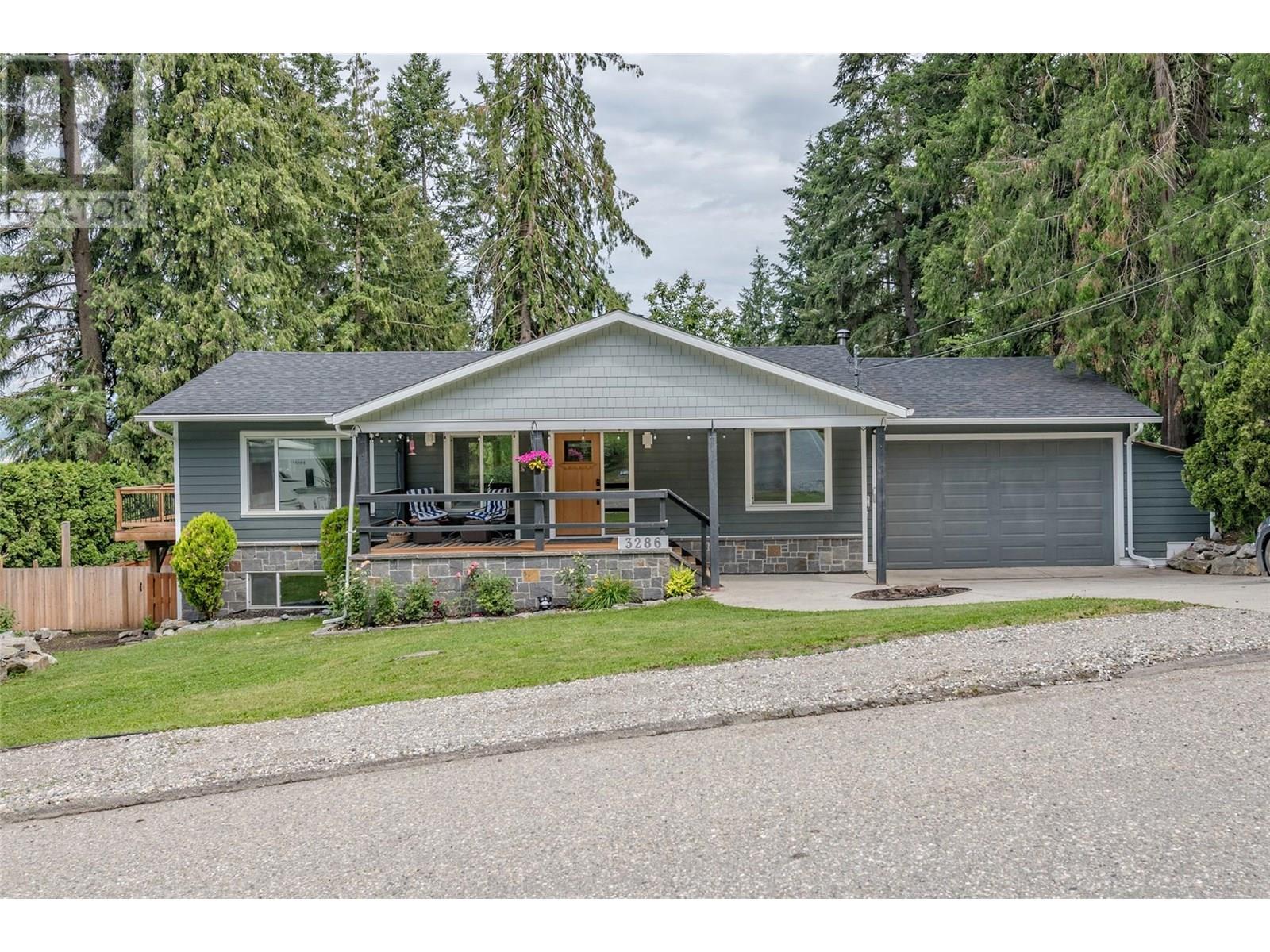3286 Upper Mcleod Rd, Spallumcheen, BC V4Y 0S6