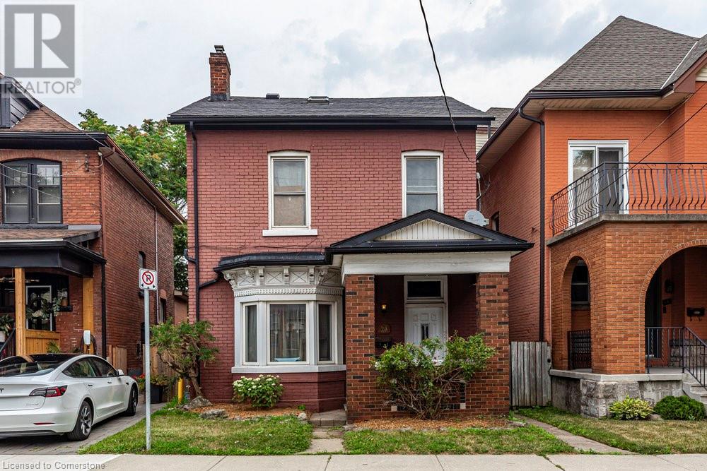 24 Florence St, Hamilton, ON L8R 1W4