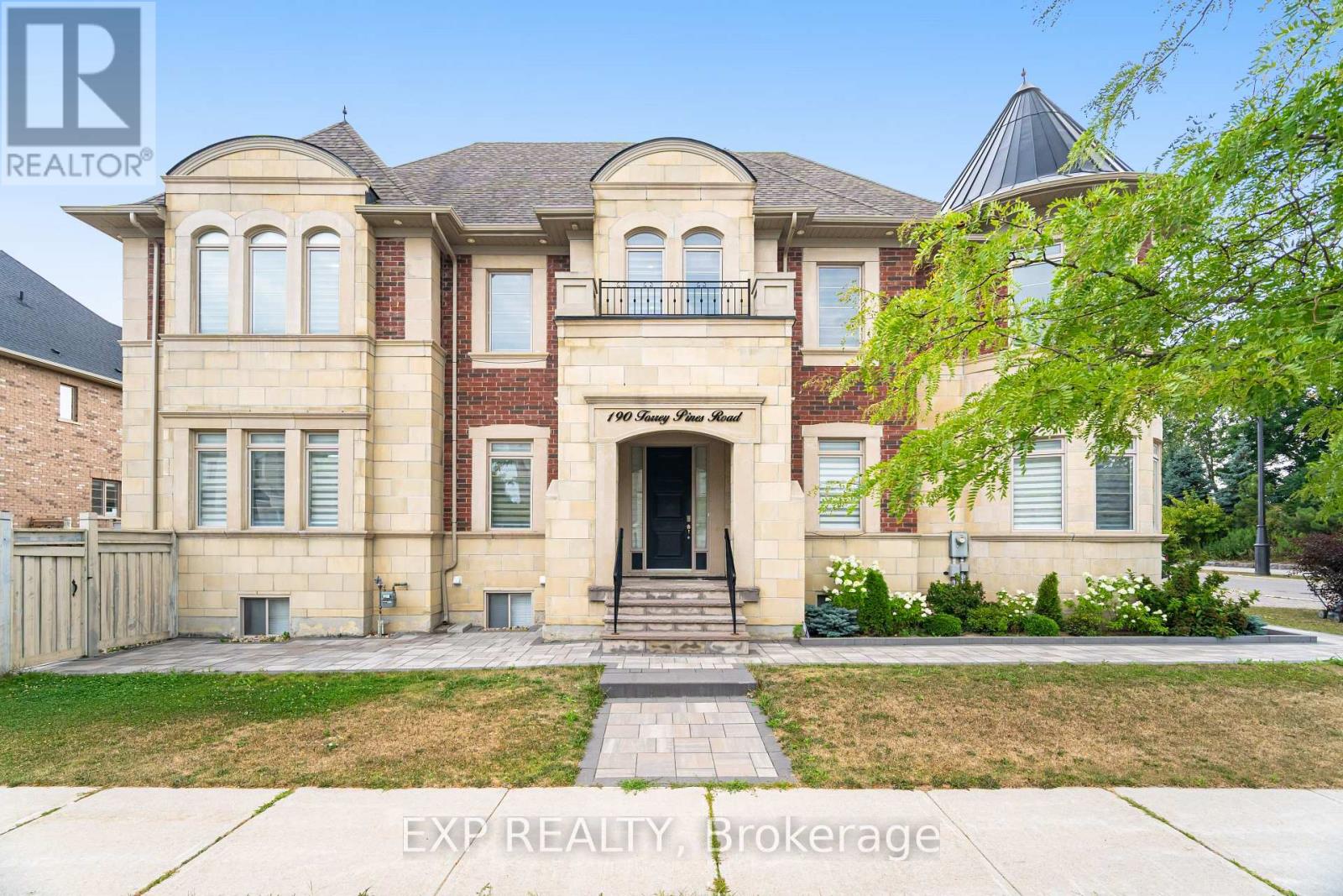 190 Torrey Pines Rd, Vaughan, ON L4H 3N5