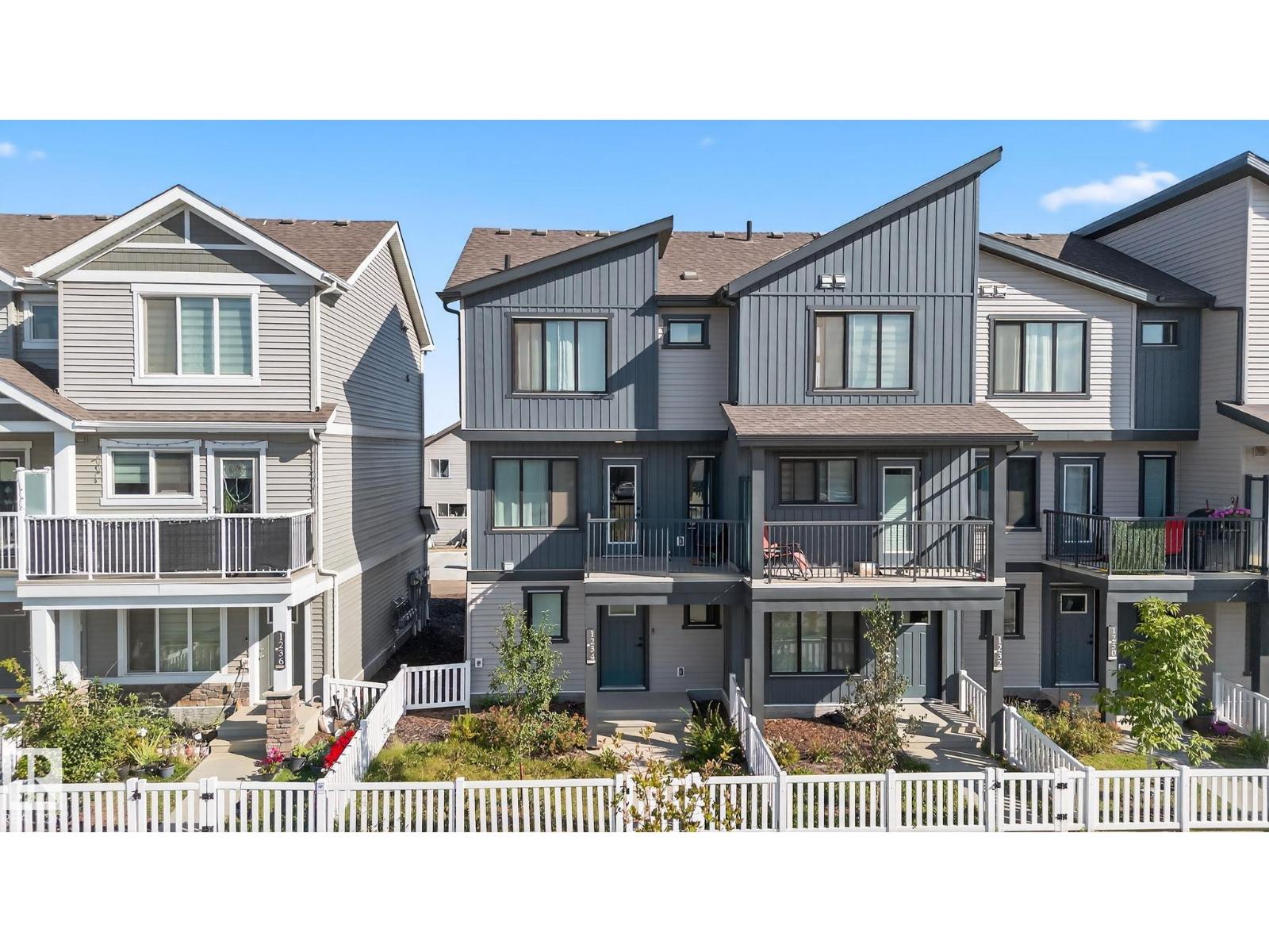 1234 Aster Bv NW, Edmonton, AB T6T 2N8