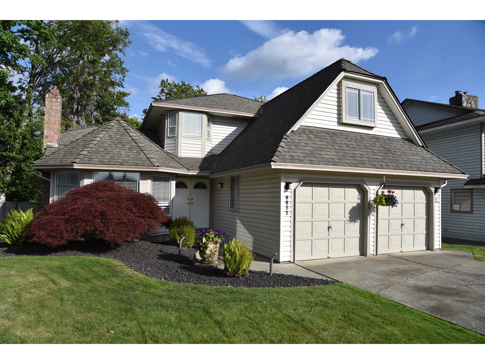 143 Street Unit 8832, Surrey, BC V3V 7T2