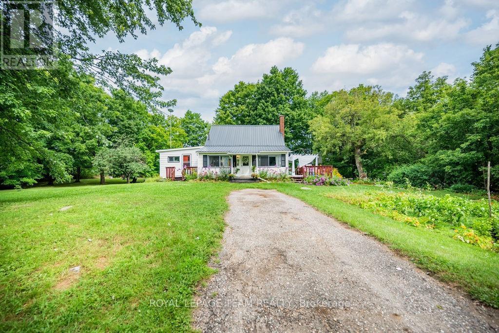 1448 Perrault Rd, Bonnechere Valley, ON K0J 1T0