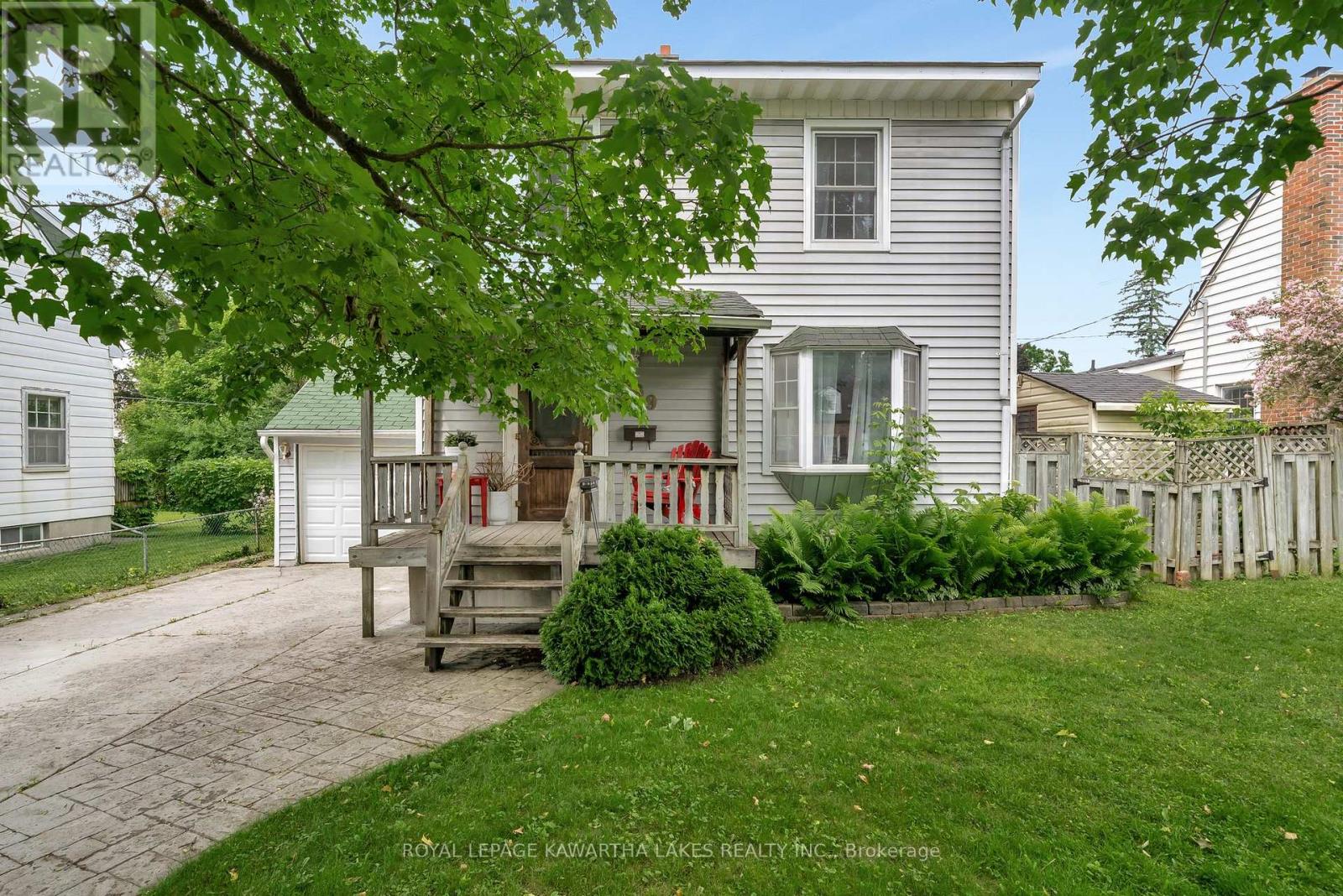 769 Chesterfield Ave, Peterborough, ON K9H 4Y1