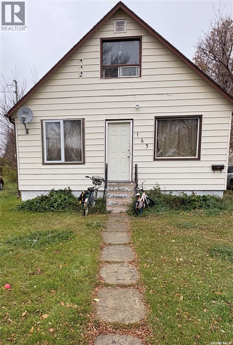 163 Duncan St W, Yorkton, SK S3N 0G7