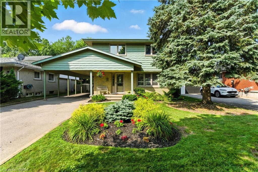 7 Palm Cres, Brantford, ON N3R 5G1