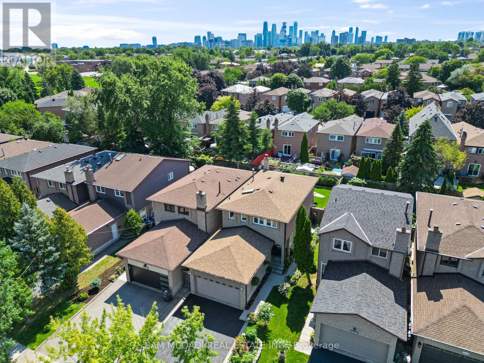 4260 Shelby Cres, Mississauga, ON L4W 3N5