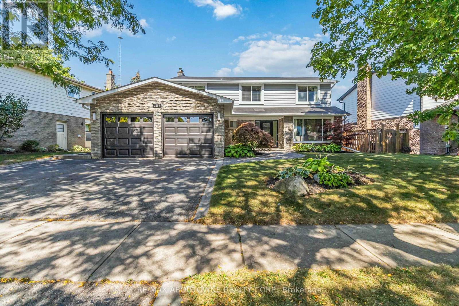 2485 Woburn Cres, Oakville, ON L6L 5E8