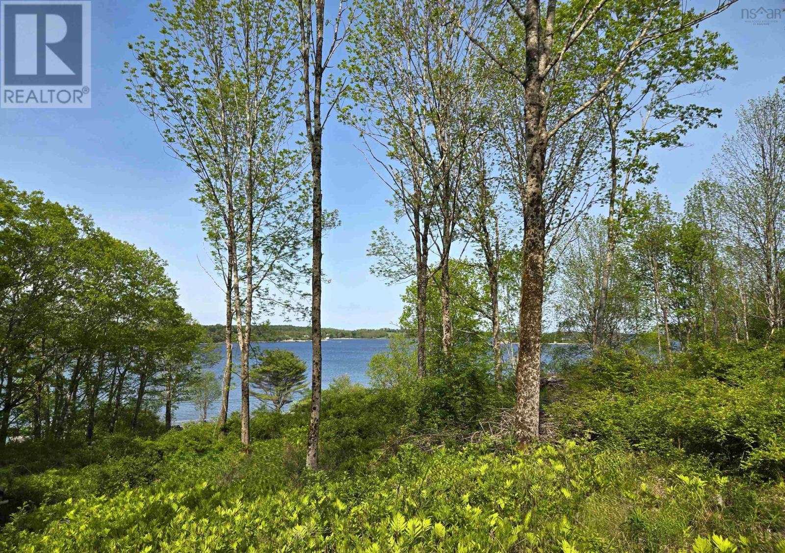 3 Maders Cove Rd, Mahone Bay, NS B0J 2E0