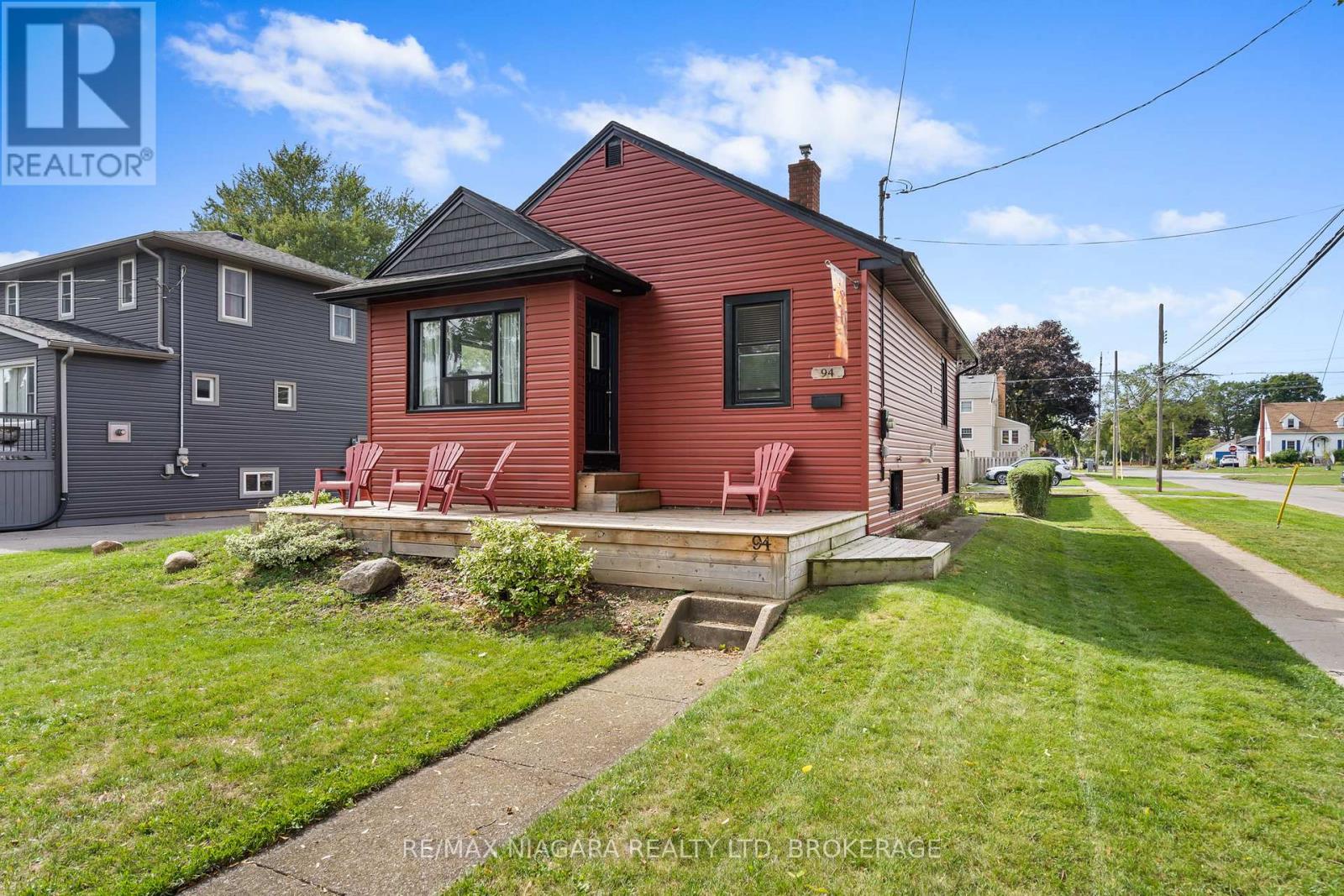 94 Clare Ave, Port Colborne, ON L3K 5H4