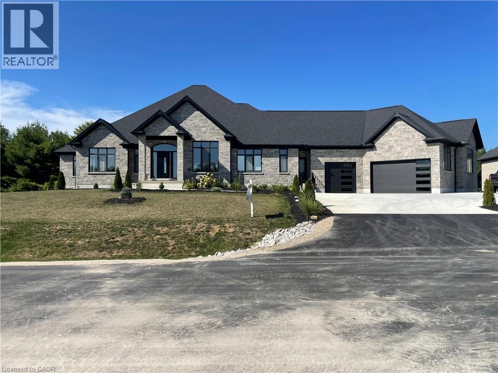 670 Bishopsgate Road Unit 9, Brant, ON N3L 3E3