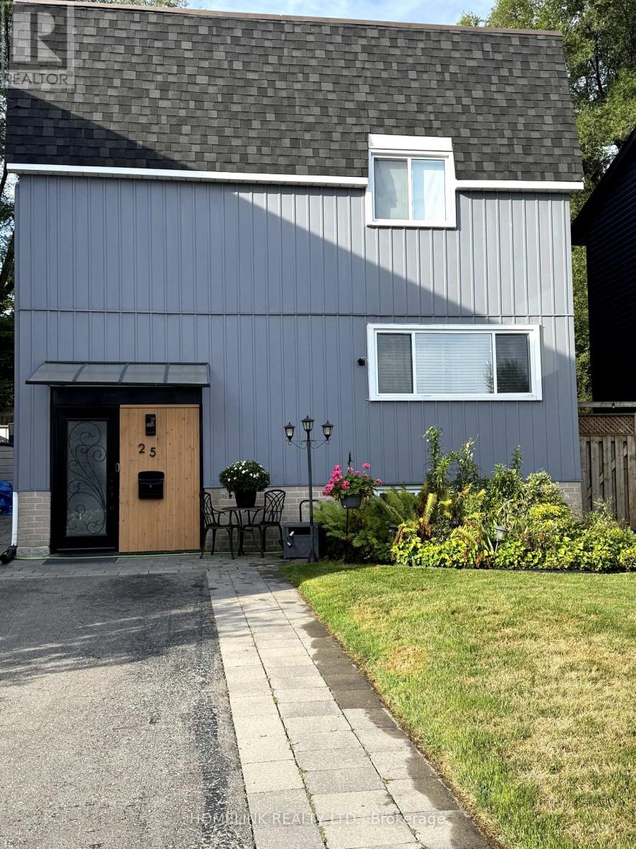 25 Hercules Ct, Brampton, ON L6S 1X6