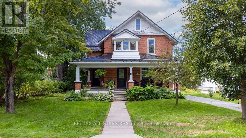 25 Louisa St, Kawartha Lakes, ON K0M 1N0