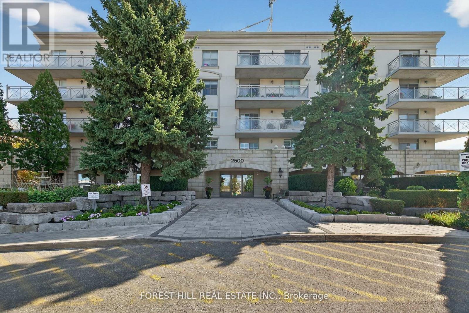 115 2500 Rutherford Rd, Vaughan Maple, ON L4K 5N7