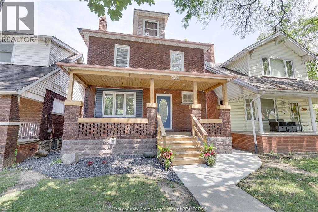 1372 Gladstone, Windsor, ON N8X 1L8