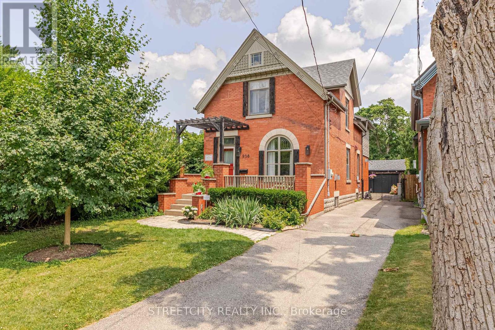 908 Maitland St, London, ON N5Y 2X1