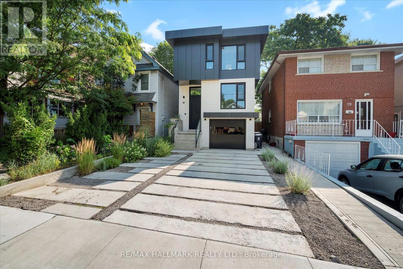 31 Redwood Ave, Toronto, ON M4L 2S5
