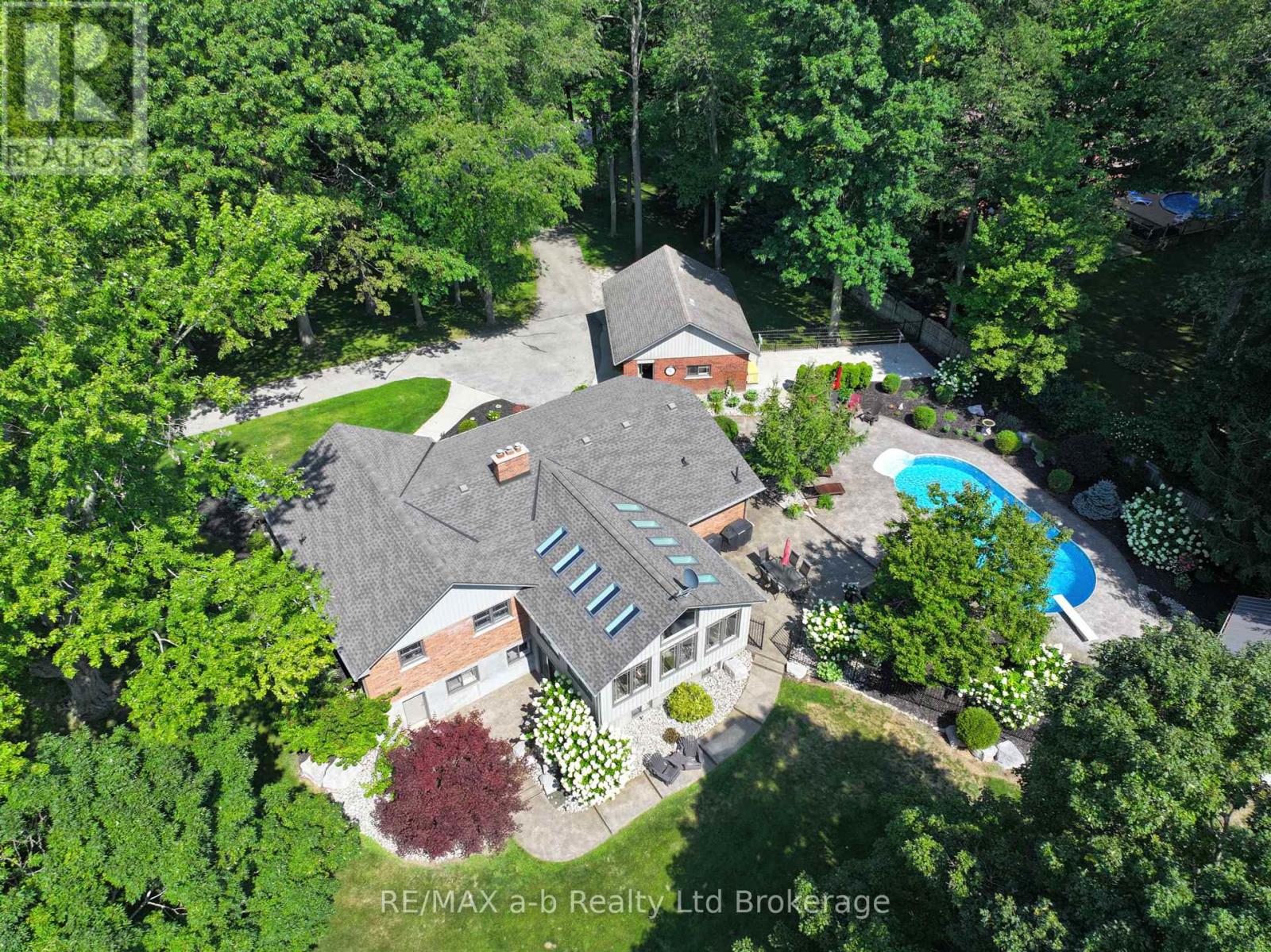 240 Burwell Rd, Norfolk, ON N4G 4G7