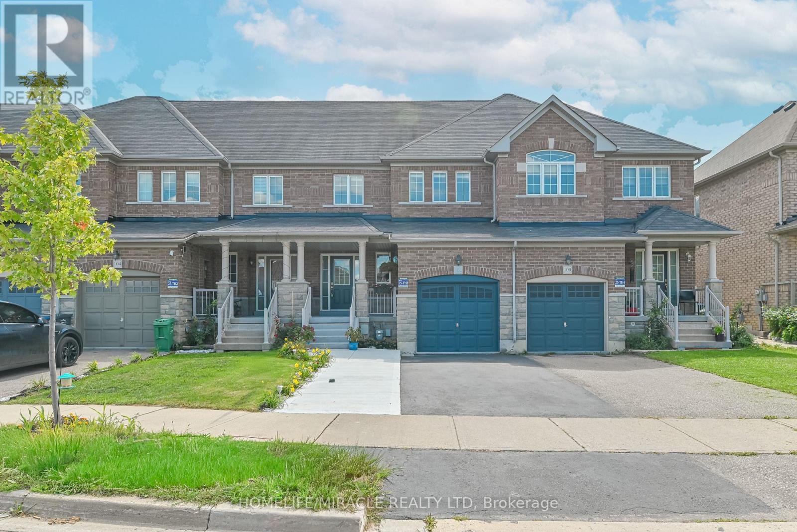 102 Delport Close, Brampton, ON L6P 1V2