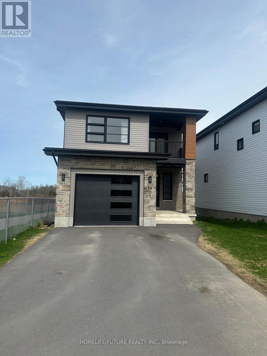 51 Erie Ct, Loyalist Amherstview, ON K7N 0E3