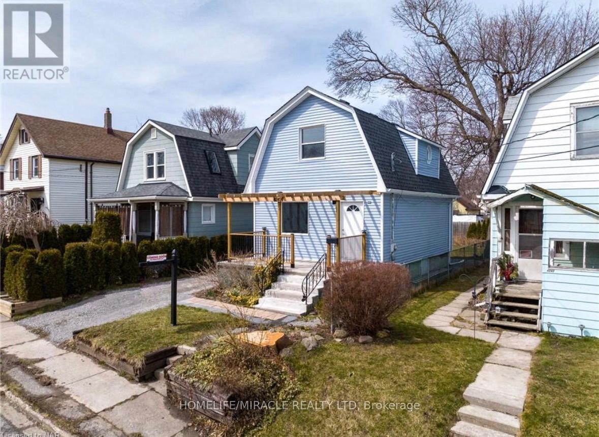 4249 Elgin St, Niagara Falls, ON L2E 2X7