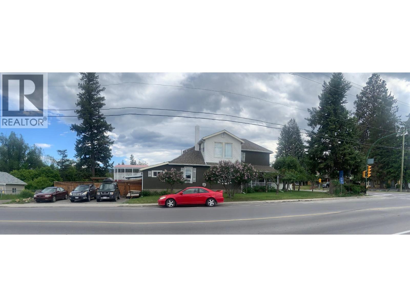 202 14th Avenue South, Cranbrook, BC V1C 2X2
