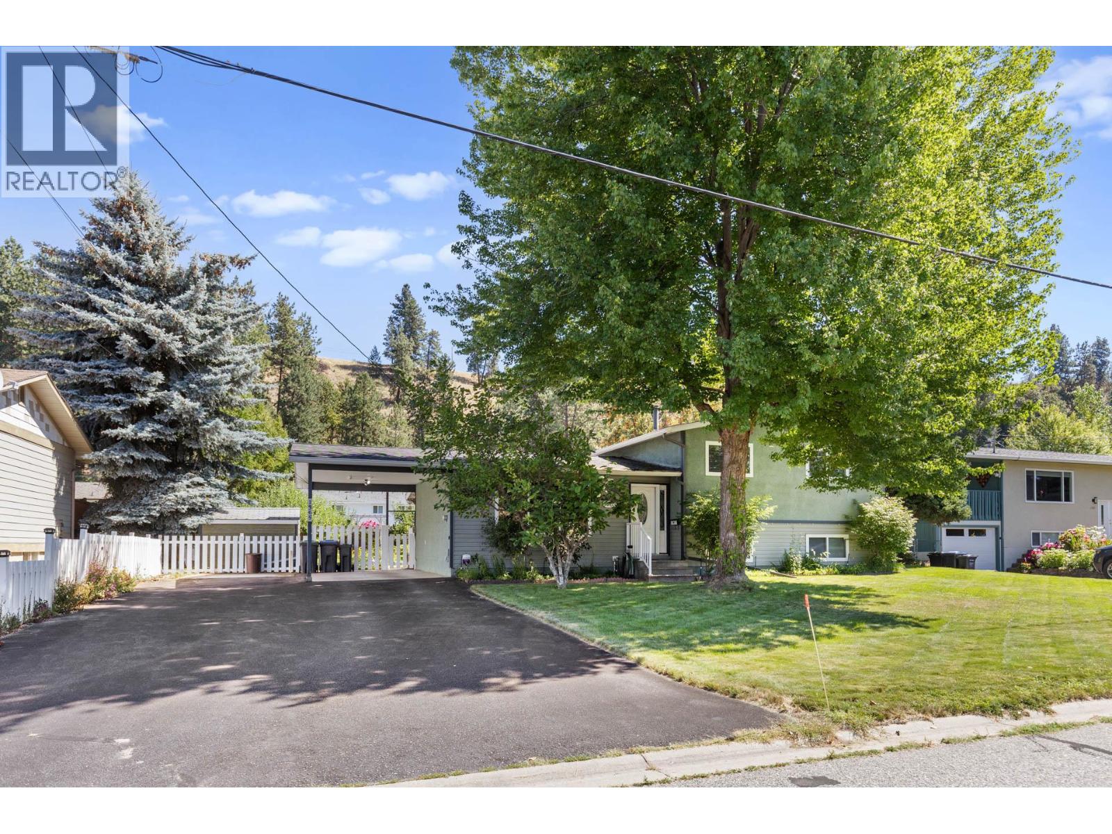 1365 Pasadena Rd, Kelowna, BC V1X 4P7