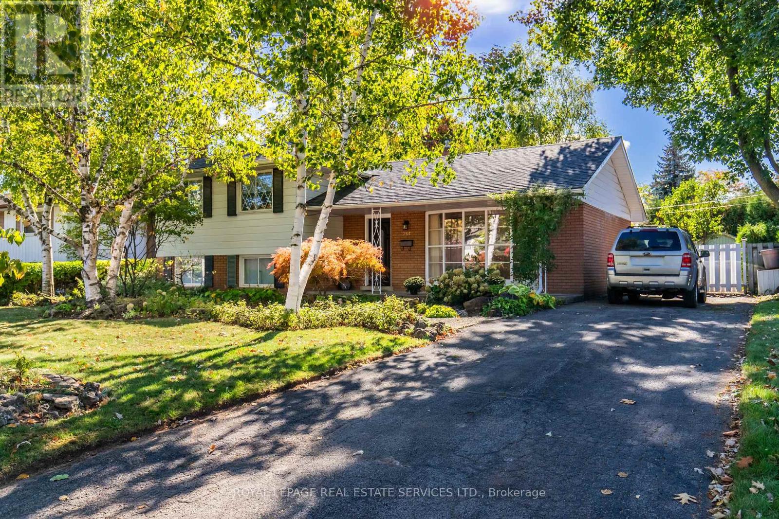 264 Tottenham Rd, Burlington Appleby, ON L7L 4G7
