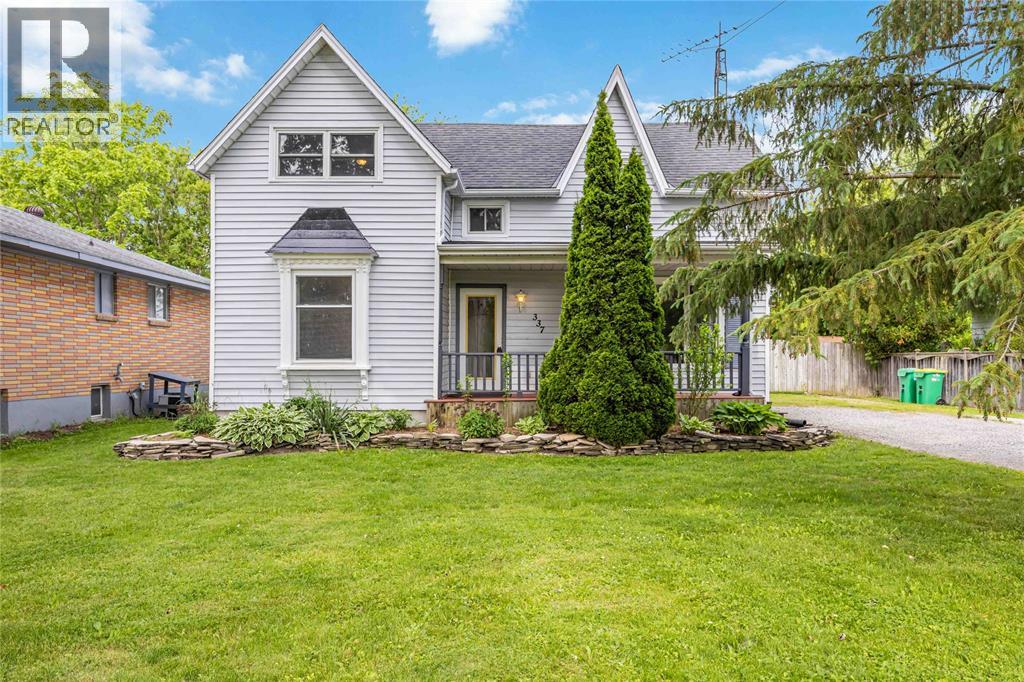 337 Eureka St, Petrolia, ON N0N 1R0