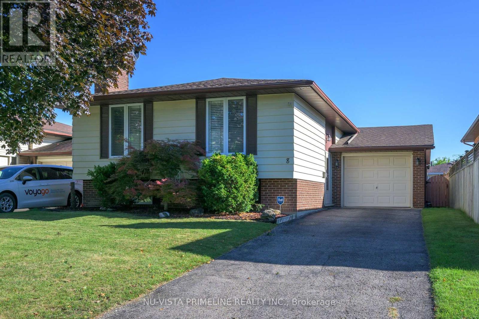 8 Tumbleweed Cres, London, ON N6E 2N7