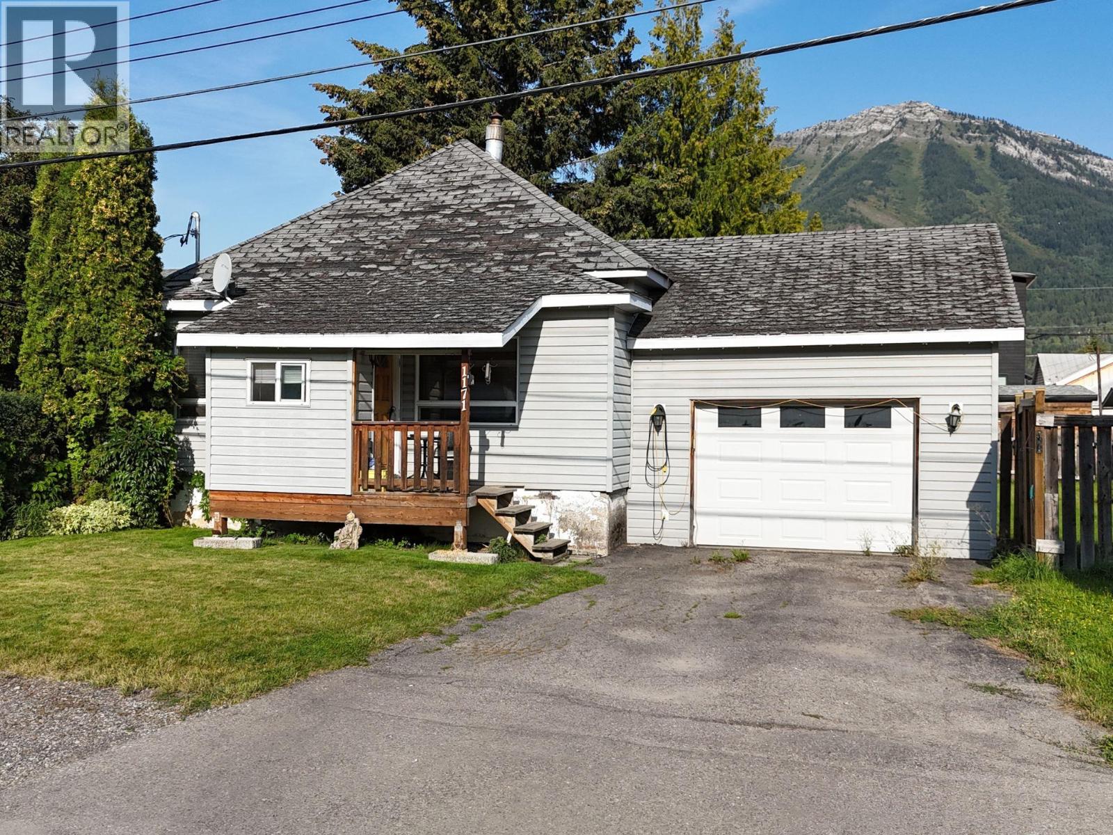 1171 1st Avenue, Fernie, BC V0B 1M5