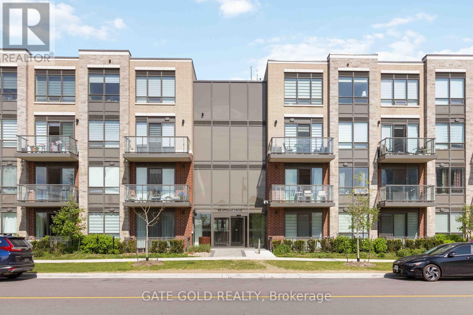 206 95 Attmar Dr, Brampton, ON L6P 0Y6