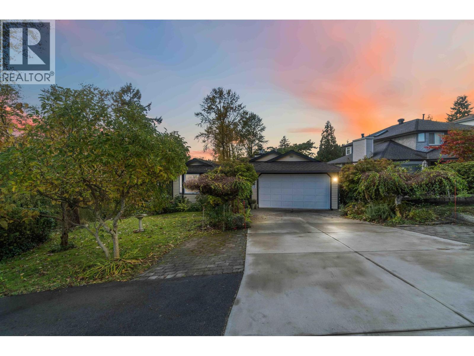 532 San Remo Dr, Port Moody, BC V3H 4K4