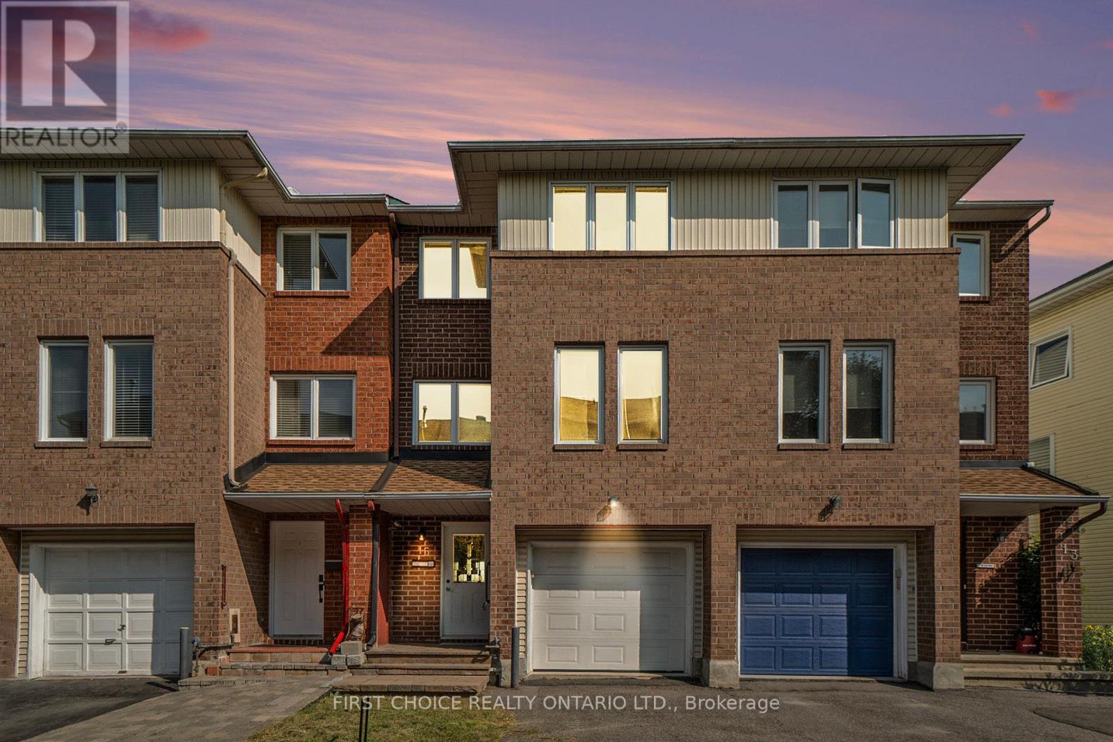 15 Drayton Private, Ottawa, ON K1K 4R1