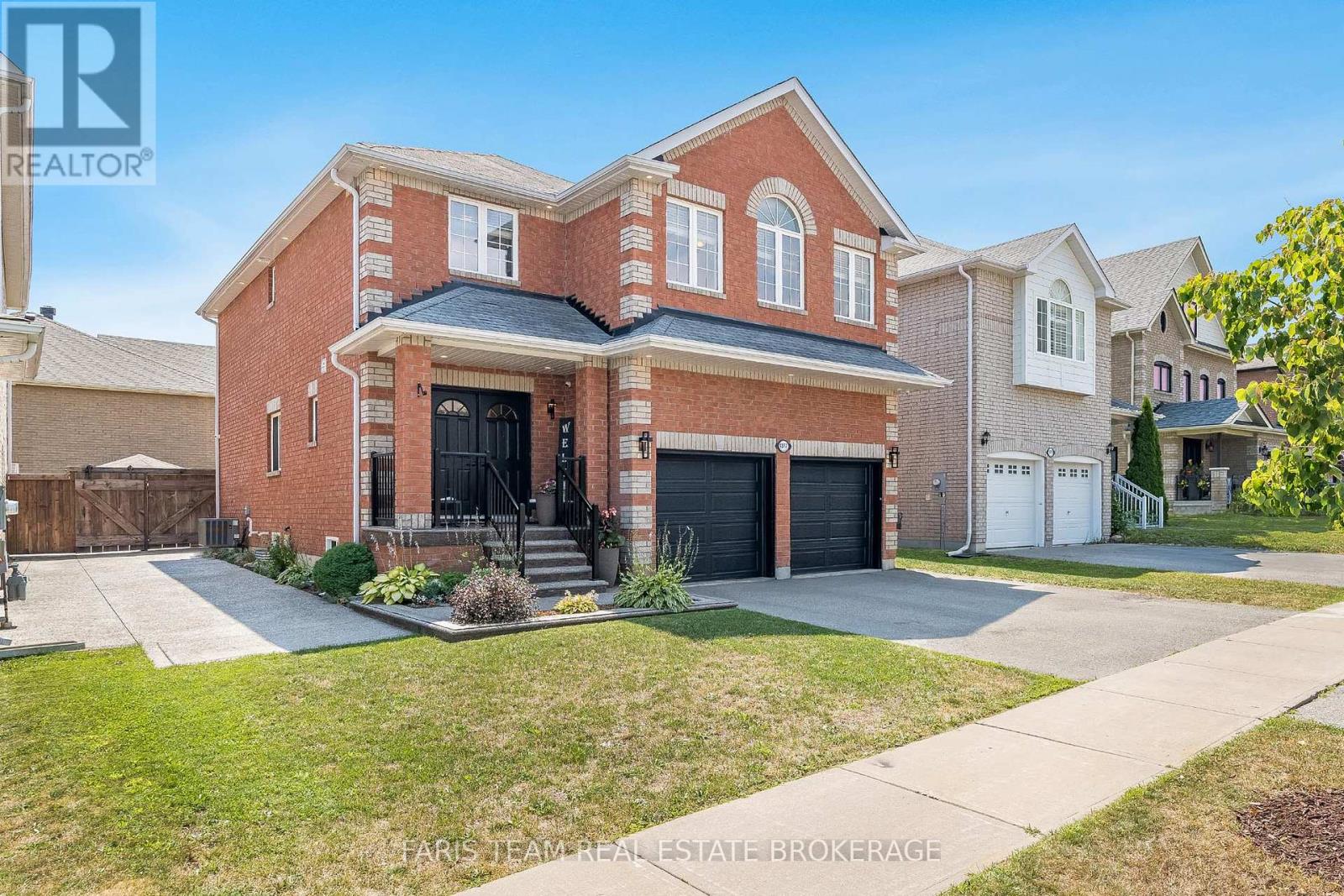 1377 Sheldon St, Innisfil, ON L9S 4B7