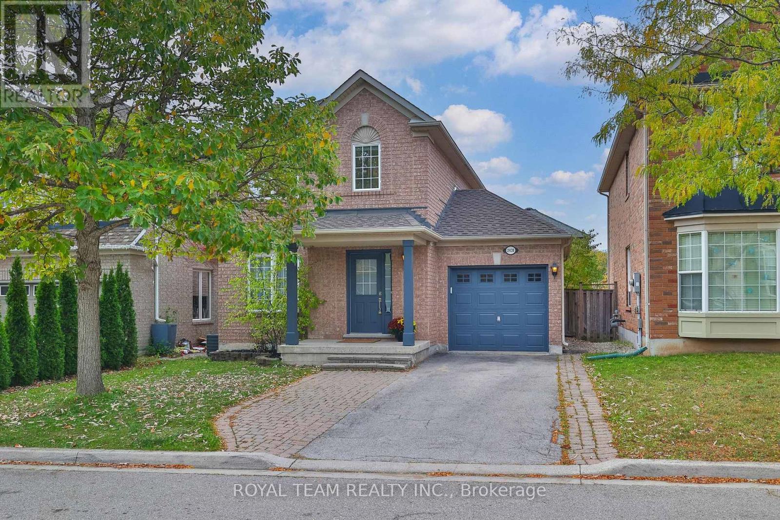 2439 Hollybrook Dr, Oakville, ON L6M 4S8