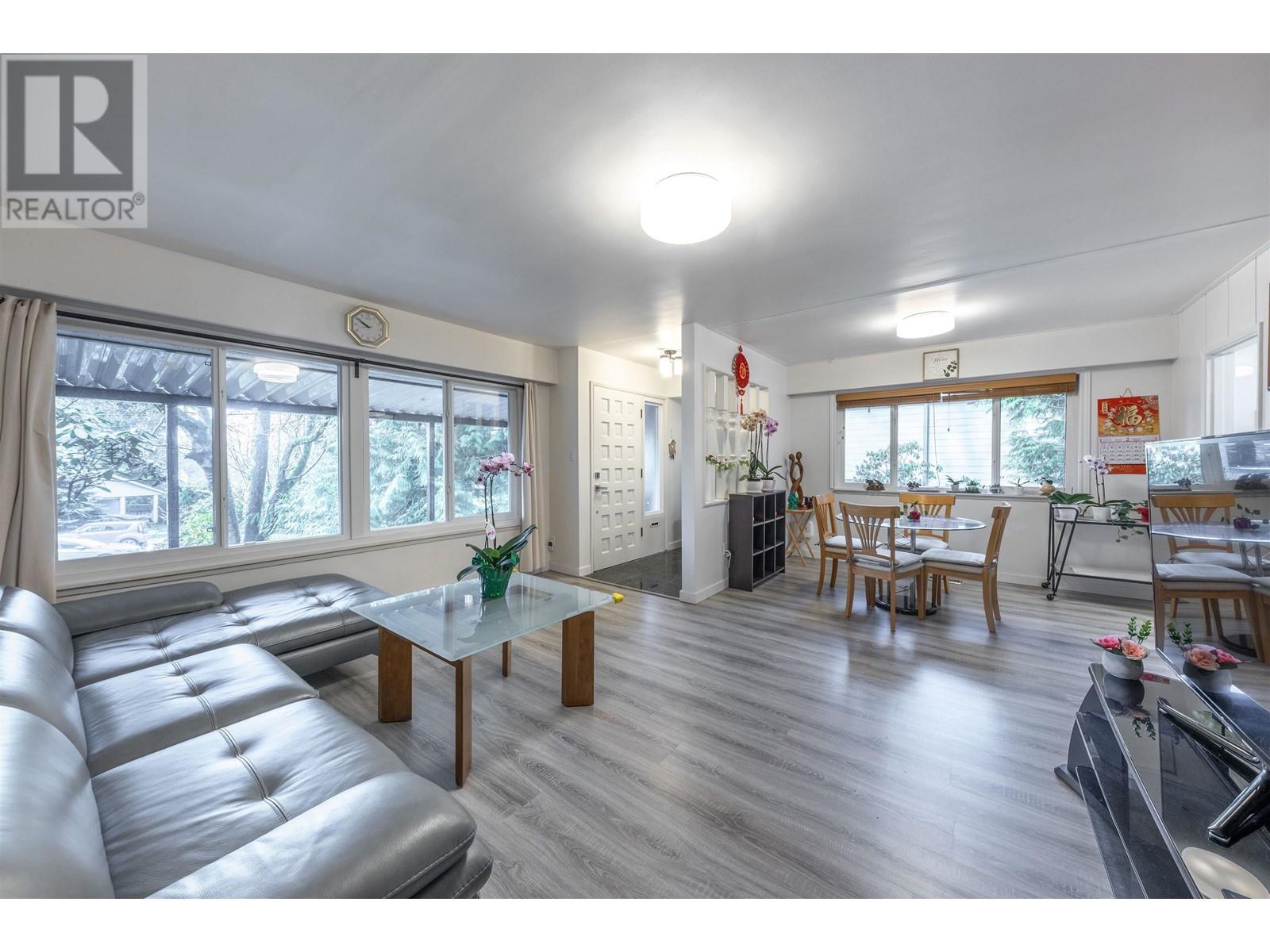985 Wallace Wynd, Port Moody, BC V3H 1B6