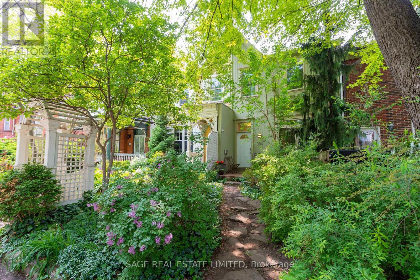 204 Berkeley St, Toronto, ON M5A 2X4