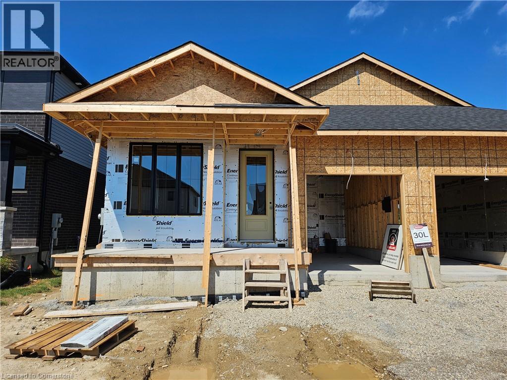 104 Thackeray Way, Harriston, ON N0G 1Z0