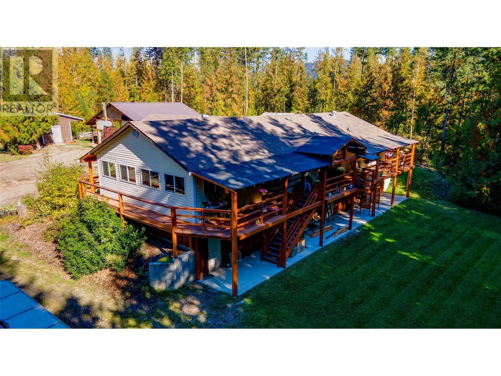 2681 Trans Canada Hwy, Sorrento, BC V0E 2W0