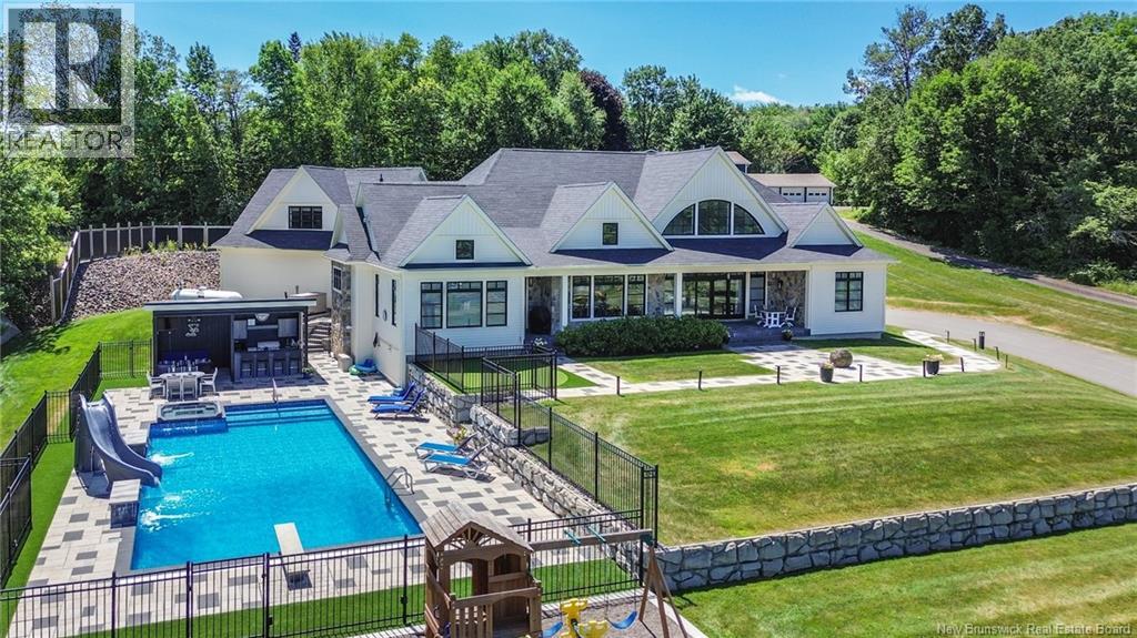 1520 Woodstock Rd, Fredericton, NB E3C 1P3