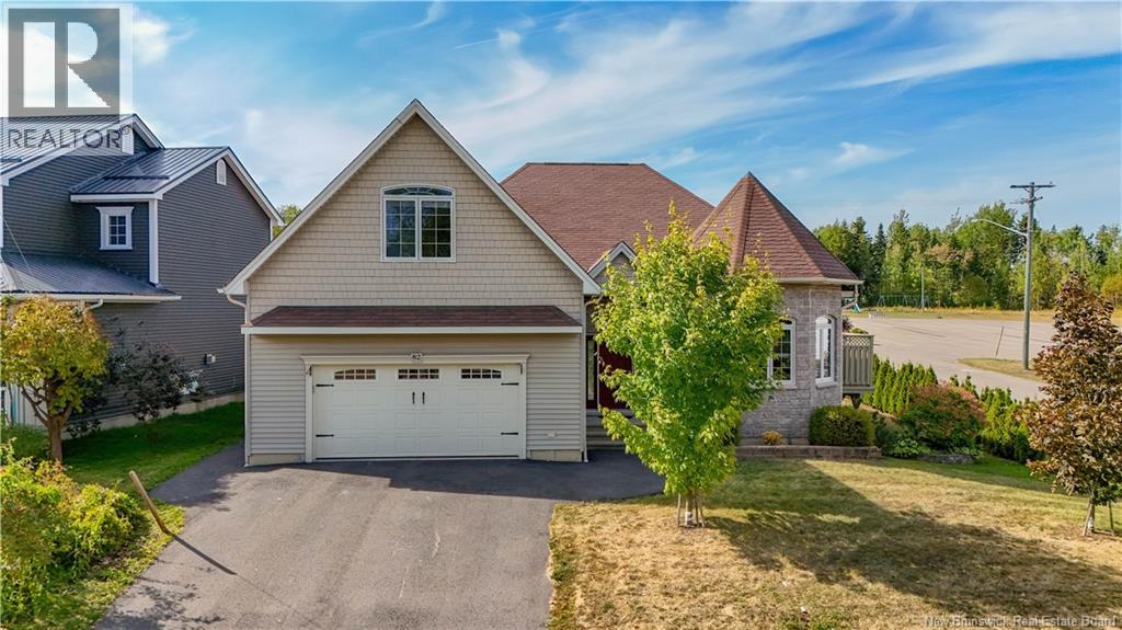 82 Morning Gate Dr, Fredericton, NB E3B 0G6