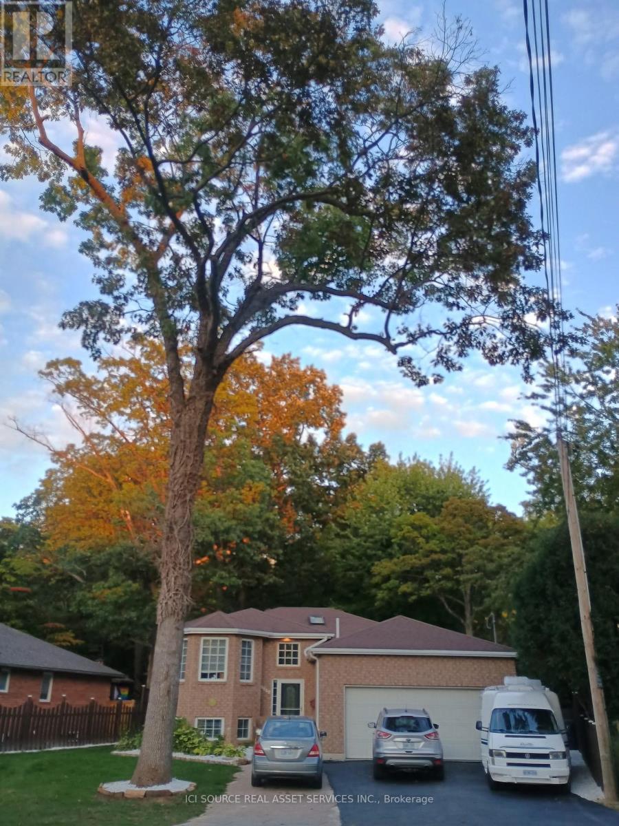 6860 Matchette Rd, Lasalle, ON N9J 3H7