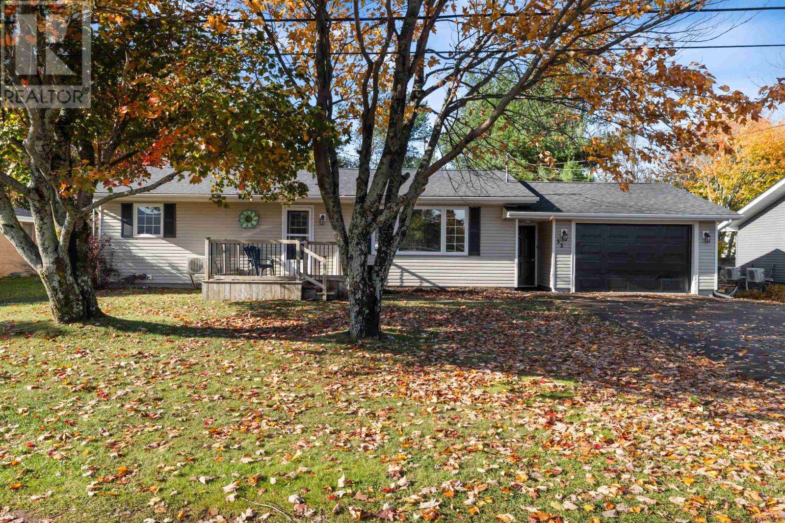 33 Dunkirk St, Charlottetown, PE C1A 3Z7