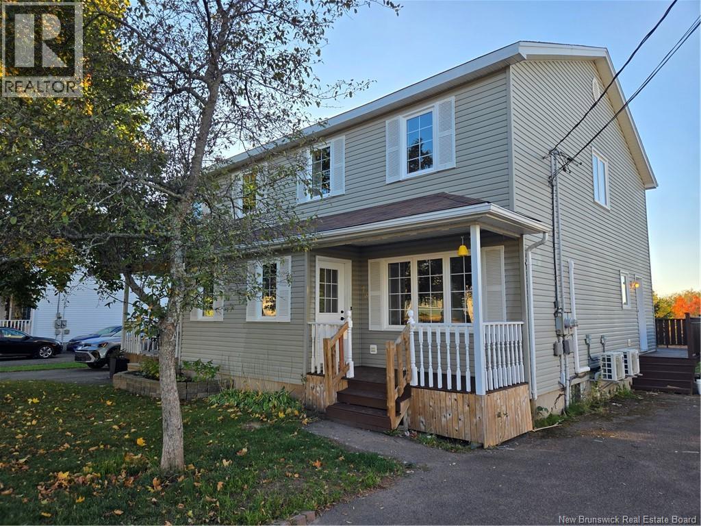 78 Palisade Dr, Moncton, NB E1A 5K2