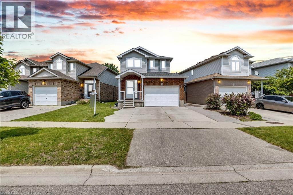 174 Wilderness Dr, Kitchener, ON N2E 3R7
