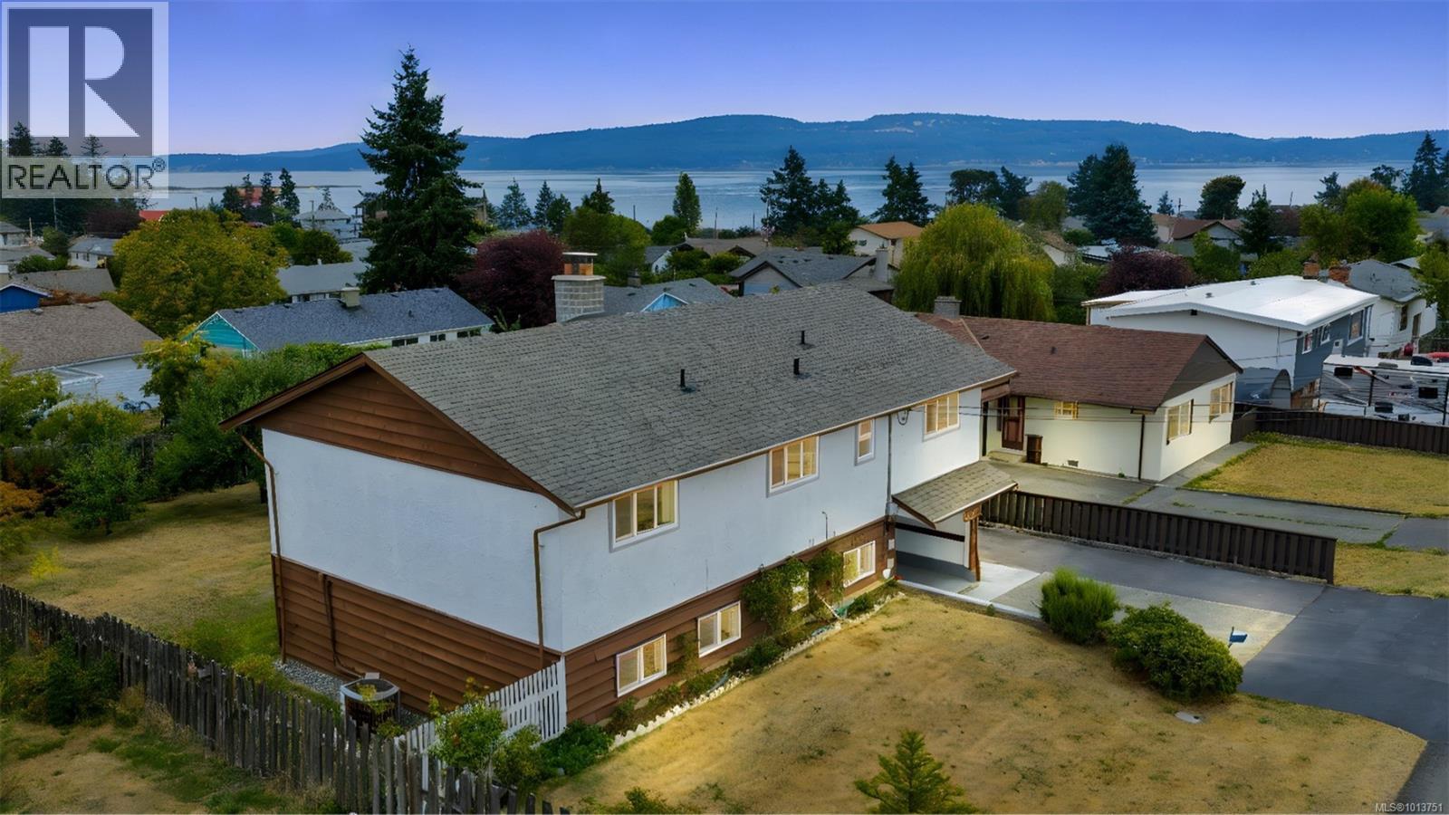 1585 Freda St, North Cowichan, BC V0R 1R0