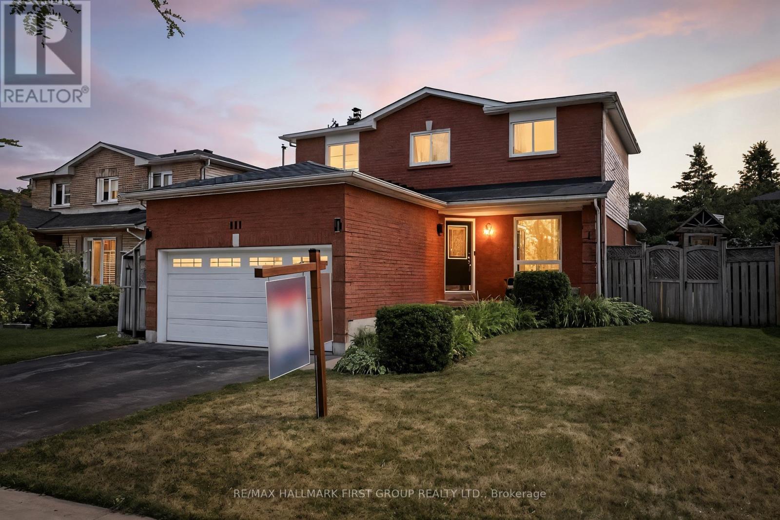 111 Clayton Cres, Clarington, ON L1C 4P2